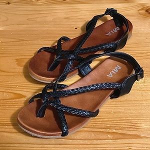 Black Flat Sandals